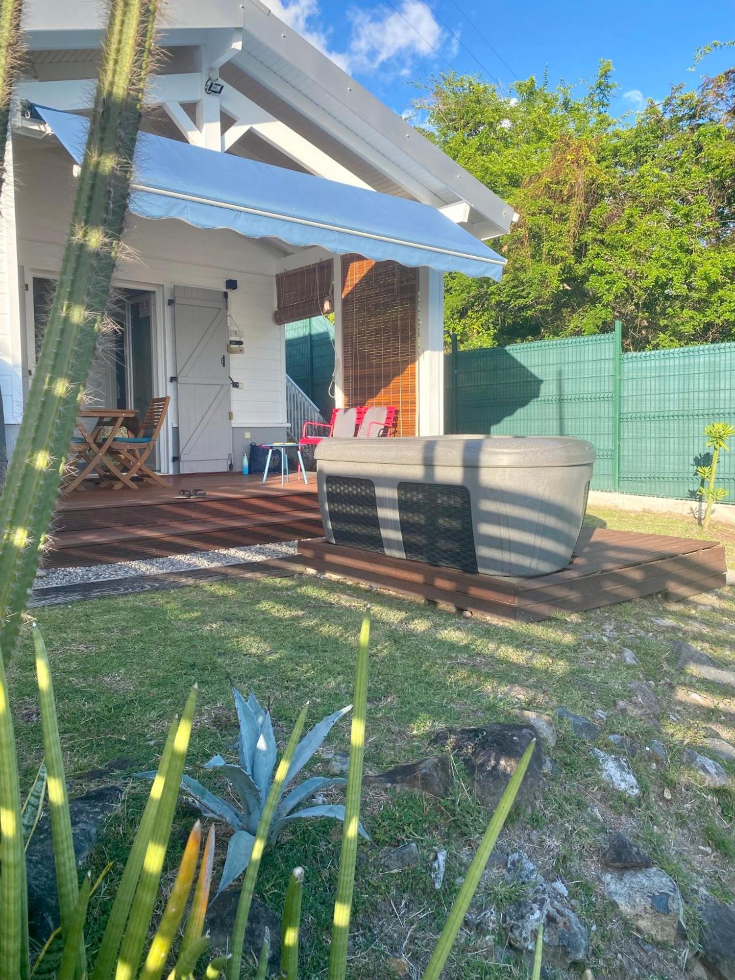 Bungalow Palbéa supérieur avec SPA et vue mer Schoelcher Extérieur photo